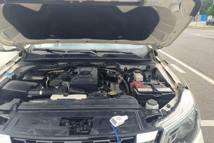 Used Nissan Terra 2020 2.5L XL Upper 4WD Automatic Four-Wheel Drive Luxury Edition Engine Bay Left
