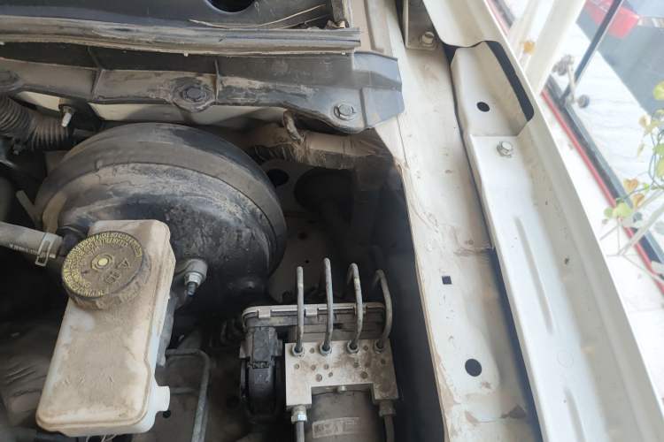 Used Nissan Terra 2020 2.5L XL Upper 4WD Automatic Four-Wheel Drive Luxury Edition Engine Bay Left