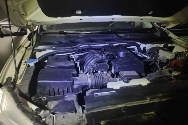 Used Nissan Terra 2020 2.5L XL Upper Automatic Two-Wheel Drive Luxury Edition Engine Bay Right