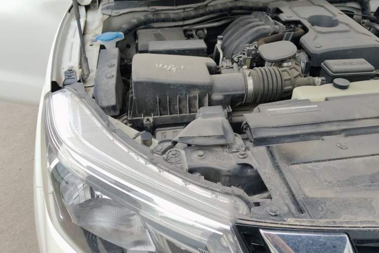 Used Nissan Terra 2020 2.5L XL Upper Automatic Two-Wheel Drive Luxury Edition Engine Bay Right