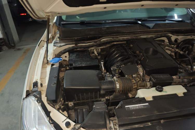 Used Nissan Terra 2020 2.5L XL Upper Automatic Two-Wheel Drive Luxury Edition Engine Bay Right