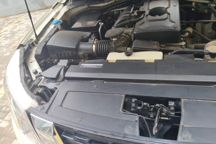 Used Nissan Terra 2020 2.5L XL Upper 4WD Automatic Four-Wheel Drive Luxury Edition Engine Bay Right