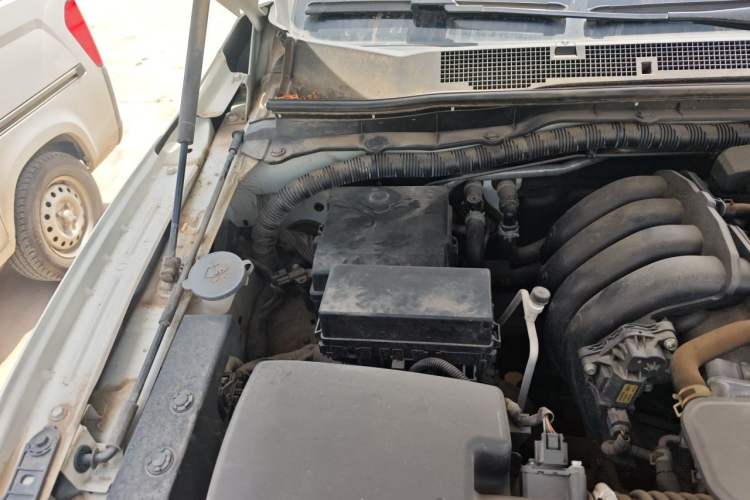 Used Nissan Terra 2020 2.5L XL Upper 4WD Automatic Four-Wheel Drive Luxury Edition Engine Bay Right