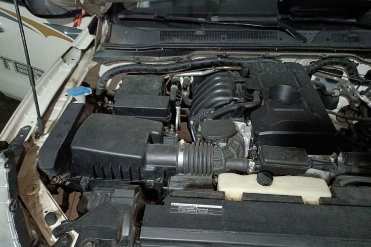 Used Nissan Terra 2020 2.5L XL Upper Automatic Two-Wheel Drive Luxury Edition Engine Bay Right