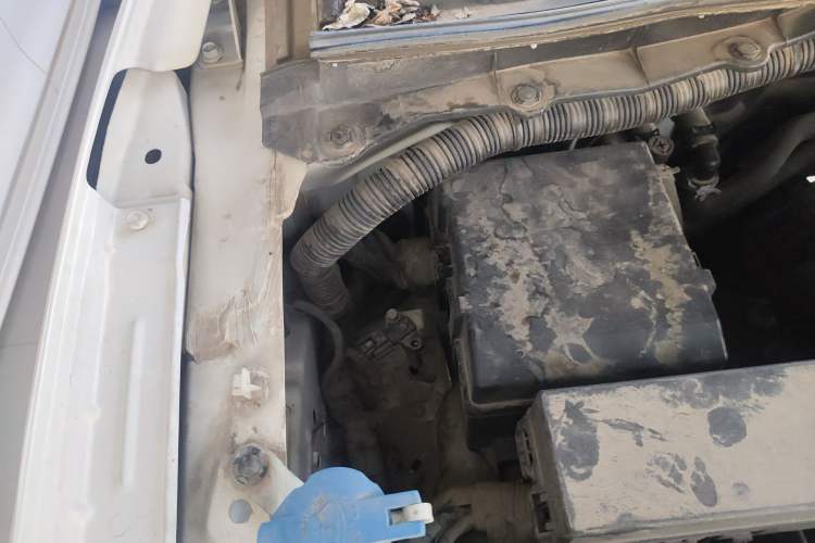 Used Nissan Terra 2020 2.5L XL Upper 4WD Automatic Four-Wheel Drive Luxury Edition Engine Bay Right