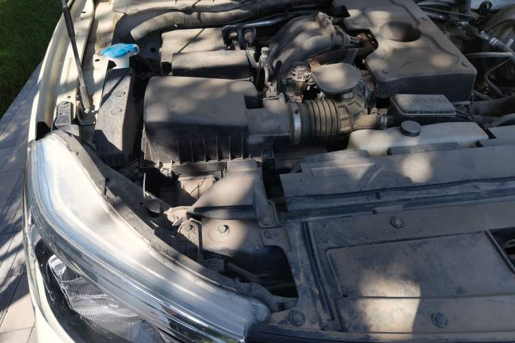 Used Nissan Terra 2020 2.5L XL Upper Automatic Two-Wheel Drive Luxury Edition Engine Bay Right
