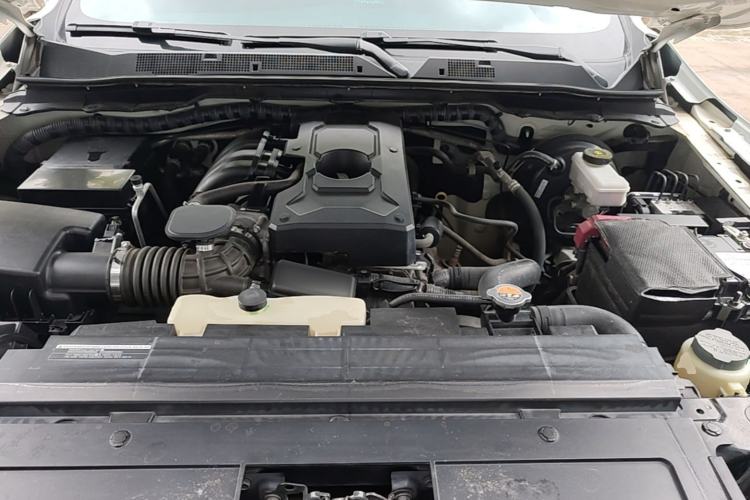 Used Nissan Terra 2020 2.5L XL Upper 4WD Automatic Four-Wheel Drive Luxury Edition Engine Bay