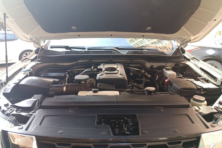 Used Nissan Terra 2020 2.5L XE Manual Two-Wheel-Drive Elite Edition Engine Bay