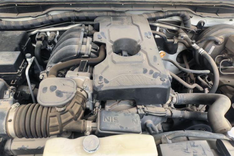 Used Nissan Terra 2020 2.5L XL Upper Automatic Two-Wheel Drive Luxury Edition Engine Bay