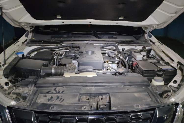 Used Nissan Terra 2020 2.5L XL Upper Automatic Two-Wheel Drive Luxury Edition Engine Bay