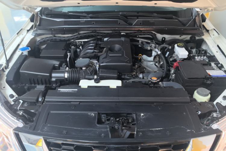Used Nissan Terra 2020 2.5L XL Upper Automatic Two-Wheel Drive Luxury Edition Engine Bay