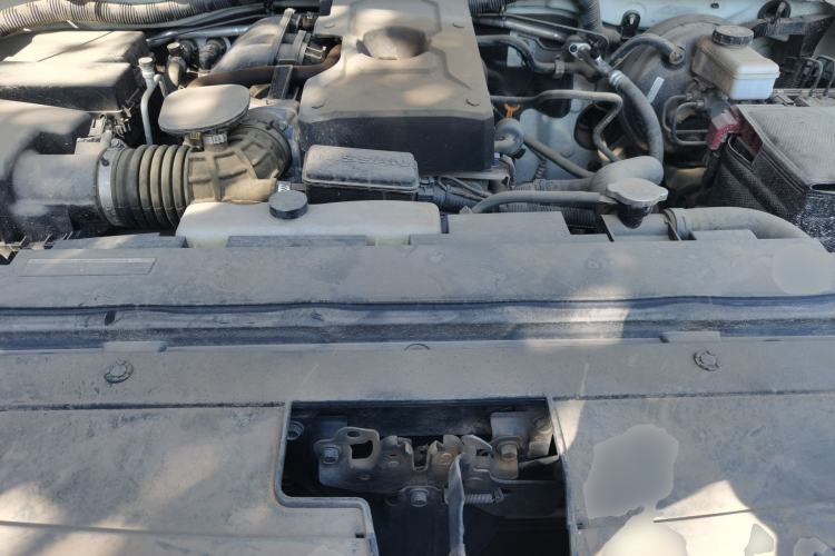 Used Nissan Terra 2020 2.5L XL Upper Automatic Two-Wheel Drive Luxury Edition Engine Bay