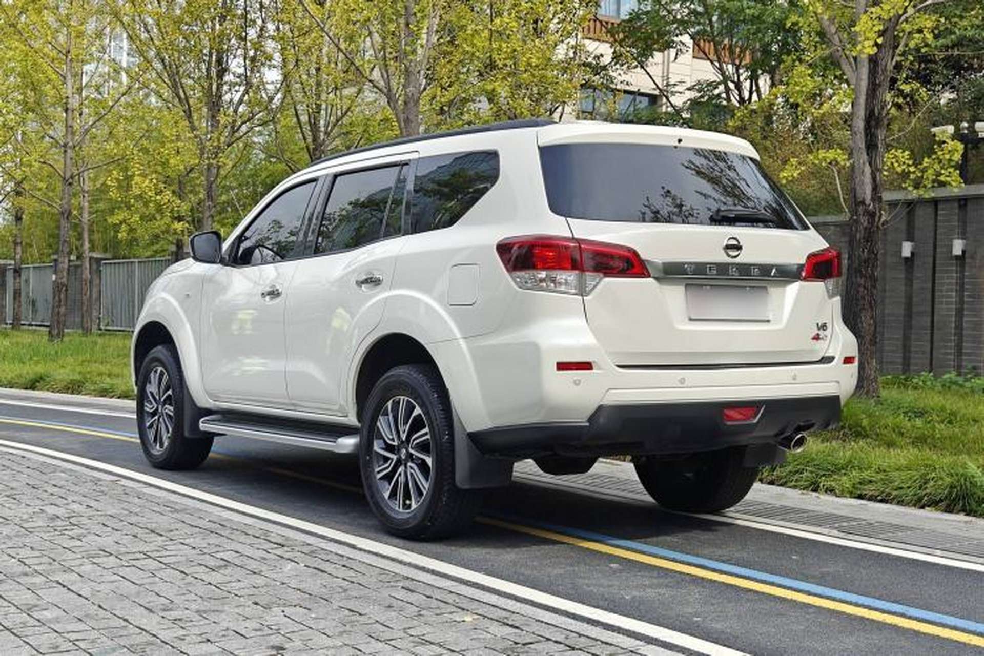 Used Nissan Terra 2020 2.5L XL Upper Automatic Two-Wheel Drive Luxury Edition Exterior 2