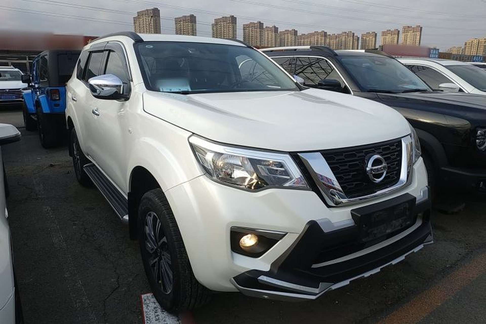 Used Nissan Terra 2020 2.5L XL Upper 4WD Automatic Four-Wheel Drive Luxury Edition Exterior 2