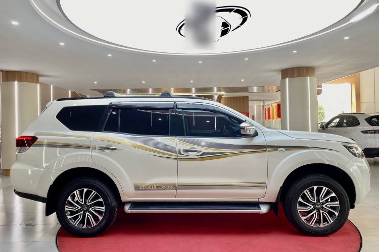 Used Nissan Terra 2020 2.5L XL Upper Automatic Two-Wheel Drive Luxury Edition Exterior 3