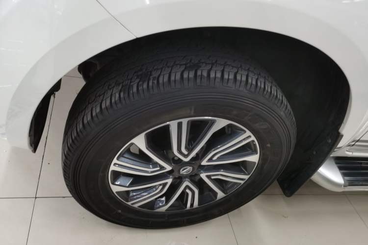 Used Nissan Terra 2020 2.5L XL Upper Automatic Two-Wheel Drive Luxury Edition Exterior 4