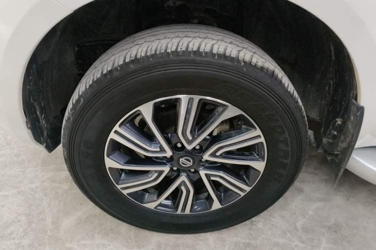 Used Nissan Terra 2020 2.5L XE Manual Two-Wheel-Drive Elite Edition Exterior 4