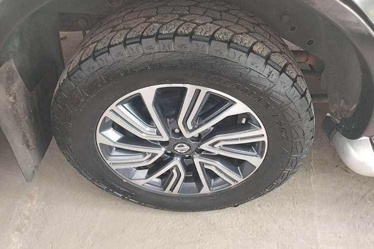 Used Nissan Terra 2020 2.5L XL Upper 4WD Automatic Four-Wheel Drive Luxury Edition Exterior 5