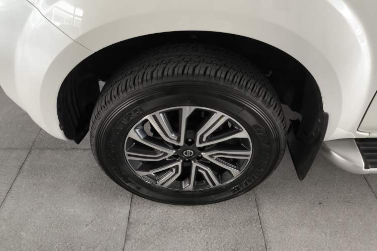 Used Nissan Terra 2020 2.5L XL Upper 4WD Automatic Four-Wheel Drive Luxury Edition Exterior 7