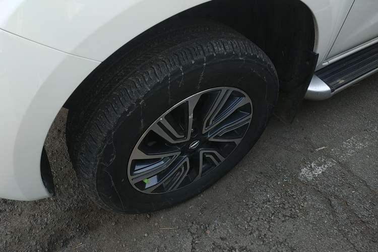 Used Nissan Terra 2020 2.5L XL Upper 4WD Automatic Four-Wheel Drive Luxury Edition Exterior 7