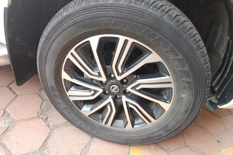 Used Nissan Terra 2020 2.5L XE Manual Two-Wheel-Drive Elite Edition Exterior 7