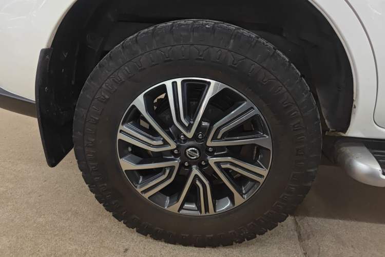 Used Nissan Terra 2020 2.5L XV Automatic 2WD Smart Edition Exterior 8