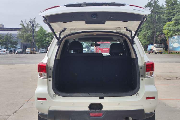Used Nissan Terra 2020 2.5L XL Upper 4WD Automatic Four-Wheel Drive Luxury Edition Exterior 9