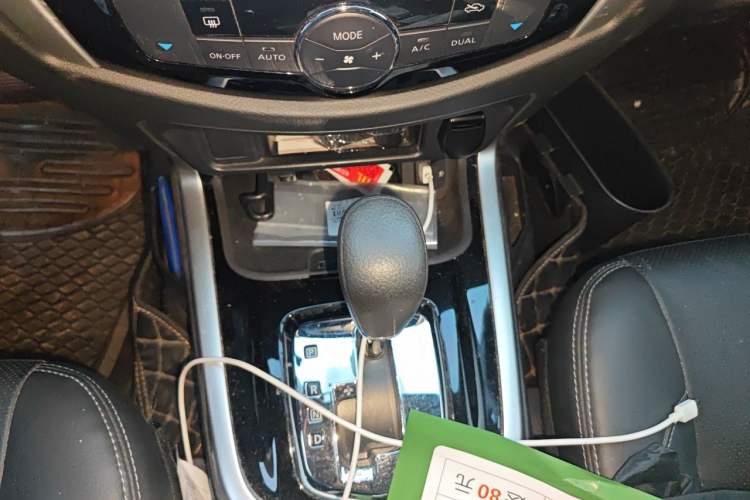 Used Nissan Terra 2020 2.5L XL Upper Automatic Two-Wheel Drive Luxury Edition Gear Lever