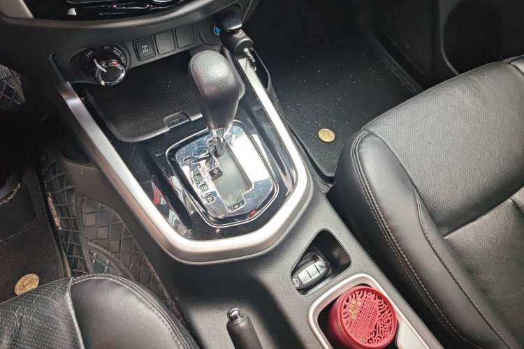 Used Nissan Terra 2020 2.5L XL Upper 4WD Automatic Four-Wheel Drive Luxury Edition Gear Lever