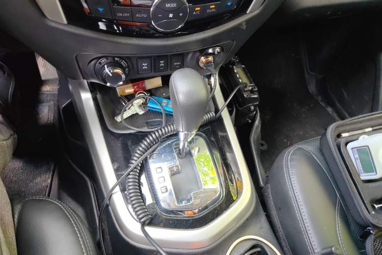 Used Nissan Terra 2020 2.5L XL Upper 4WD Automatic Four-Wheel Drive Luxury Edition Gear Lever