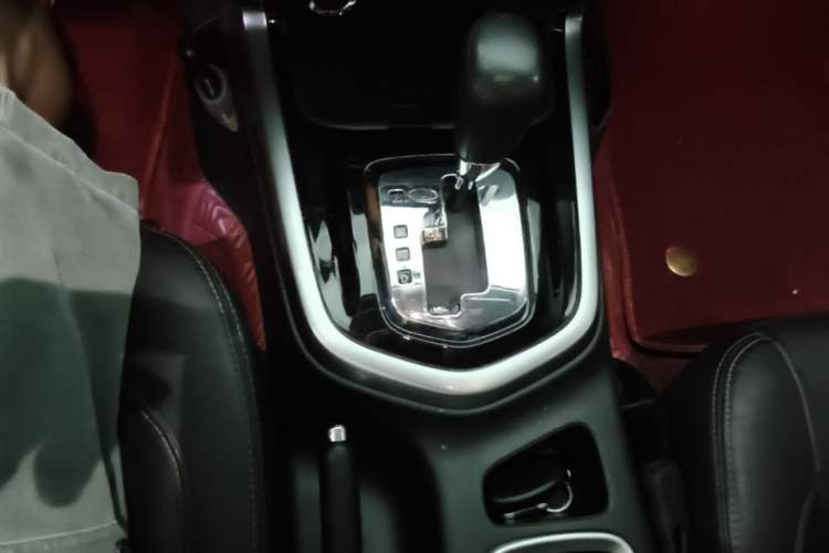 Used Nissan Terra 2020 2.5L XL Upper 4WD Automatic Four-Wheel Drive Luxury Edition Gear Lever