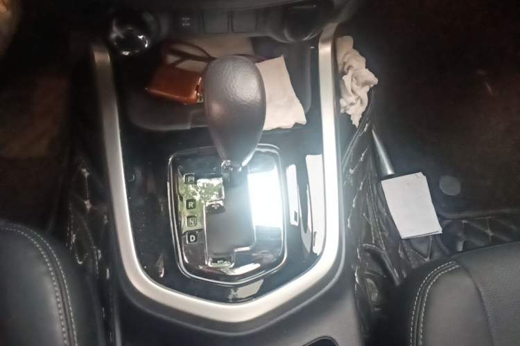 Used Nissan Terra 2020 2.5L XL Upper 4WD Automatic Four-Wheel Drive Luxury Edition Gear Lever
