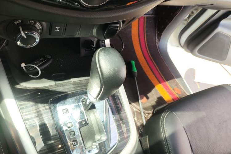Used Nissan Terra 2020 2.5L XV 4WD Automatic Four-Wheel Drive Flagship Edition Gear Lever