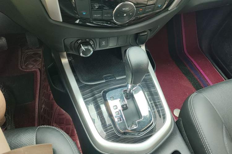 Used Nissan Terra 2020 2.5L XV 4WD Automatic Four-Wheel Drive Flagship Edition Gear Lever