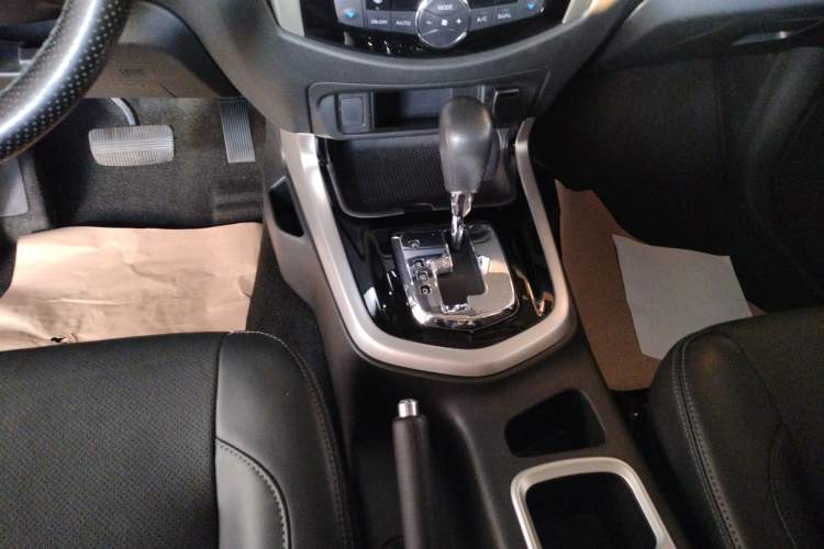 Used Nissan Terra 2020 2.5L XL Upper Automatic Two-Wheel Drive Luxury Edition Gear Lever