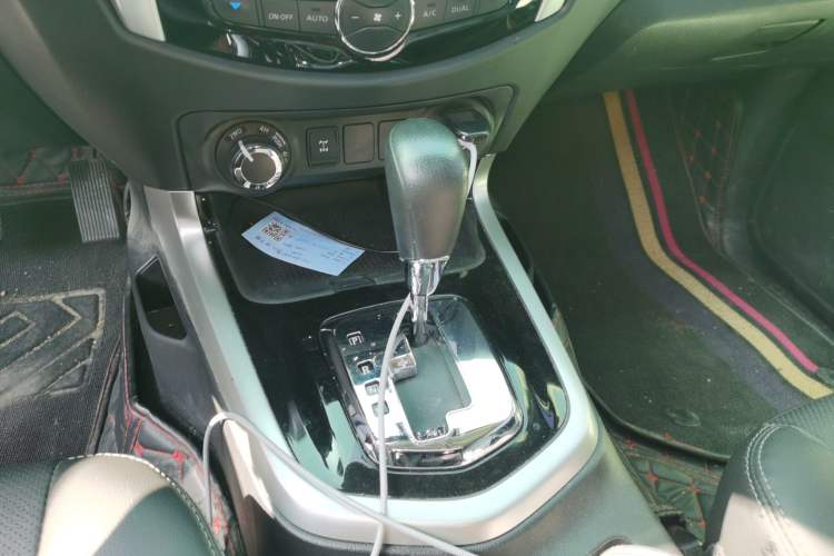 Used Nissan Terra 2020 2.5L XL Upper 4WD Automatic Four-Wheel Drive Luxury Edition Gear Lever