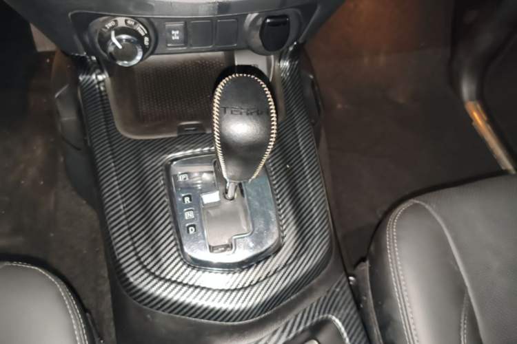 Used Nissan Terra 2020 2.5L XL Upper 4WD Automatic Four-Wheel Drive Luxury Edition Gear Lever