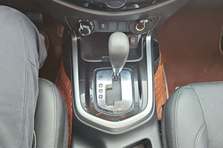 Used Nissan Terra 2020 2.5L XL Upper 4WD Automatic Four-Wheel Drive Luxury Edition Gear Lever