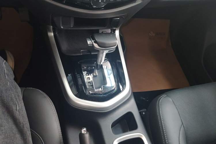 Used Nissan Terra 2020 2.5L XL Upper Automatic Two-Wheel Drive Luxury Edition Gear Lever