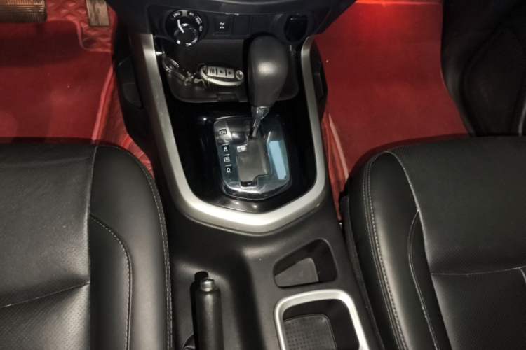 Used Nissan Terra 2020 2.5L XL Upper 4WD Automatic Four-Wheel Drive Luxury Edition Gear Lever