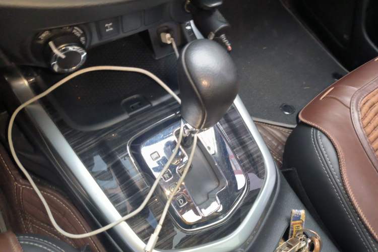 Used Nissan Terra 2020 2.5L XV 4WD Automatic Four-Wheel Drive Flagship Edition Gear Lever