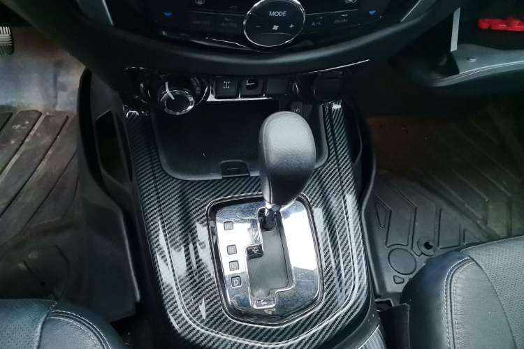 Used Nissan Terra 2020 2.5L XL Upper 4WD Automatic Four-Wheel Drive Luxury Edition Gear Lever