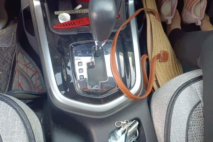 Used Nissan Terra 2020 2.5L XL Upper 4WD Automatic Four-Wheel Drive Luxury Edition Gear Lever