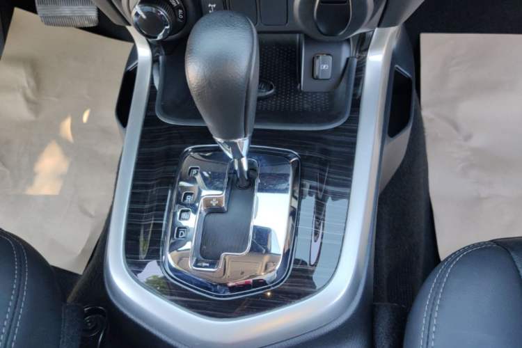 Used Nissan Terra 2020 2.5L XV 4WD Automatic Four-Wheel Drive Flagship Edition Gear Lever
