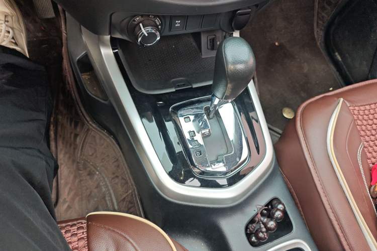 Used Nissan Terra 2020 2.5L XL Upper 4WD Automatic Four-Wheel Drive Luxury Edition Gear Lever
