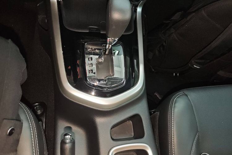 Used Nissan Terra 2020 2.5L XL Upper 4WD Automatic Four-Wheel Drive Luxury Edition Gear Lever