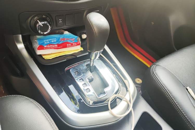 Used Nissan Terra 2020 2.5L XL Upper 4WD Automatic Four-Wheel Drive Luxury Edition Gear Lever