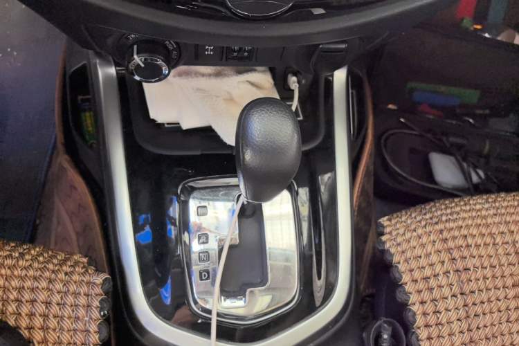 Used Nissan Terra 2020 2.5L XL Upper 4WD Automatic Four-Wheel Drive Luxury Edition Gear Lever