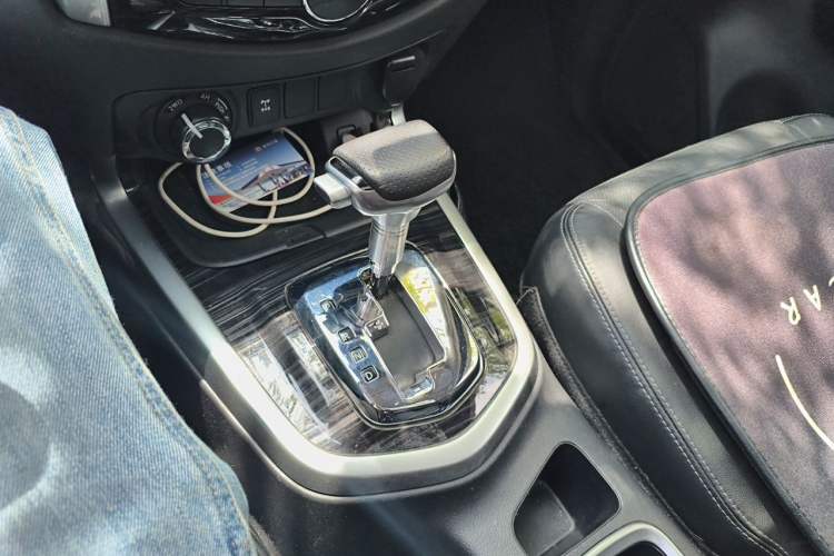 Used Nissan Terra 2020 2.5L XV 4WD Automatic Four-Wheel Drive Flagship Edition Gear Lever