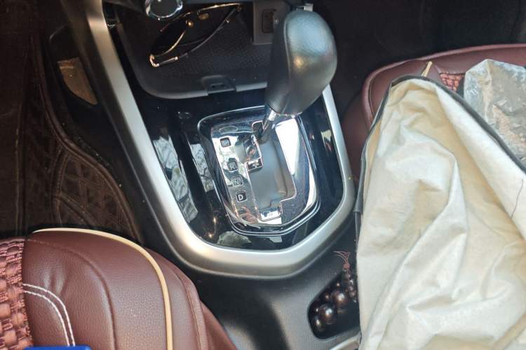 Used Nissan Terra 2020 2.5L XL Upper 4WD Automatic Four-Wheel Drive Luxury Edition Gear Lever